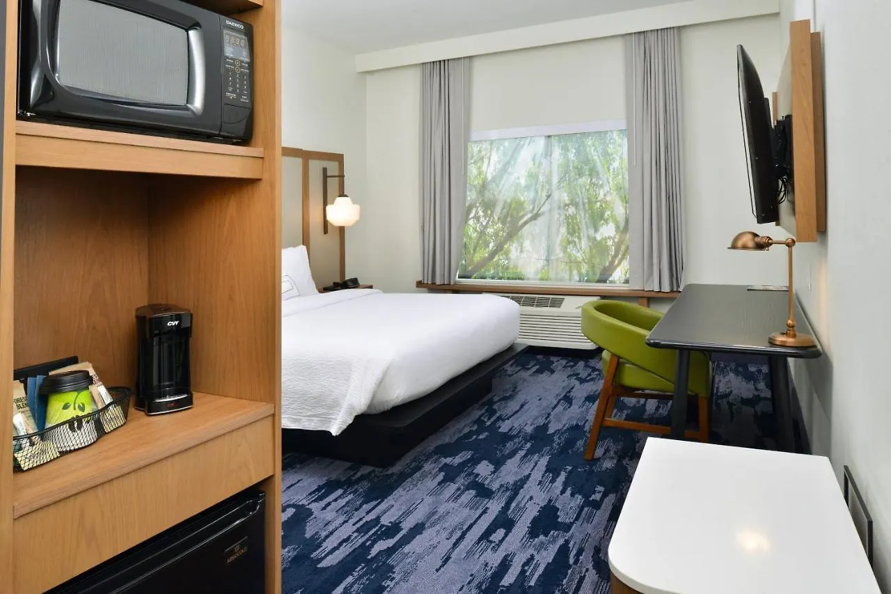 Fairfield Inn & Suites By Marriott Charlotte University Research Park